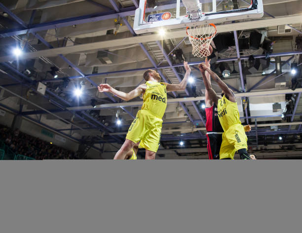 所有球员站 所有球员站