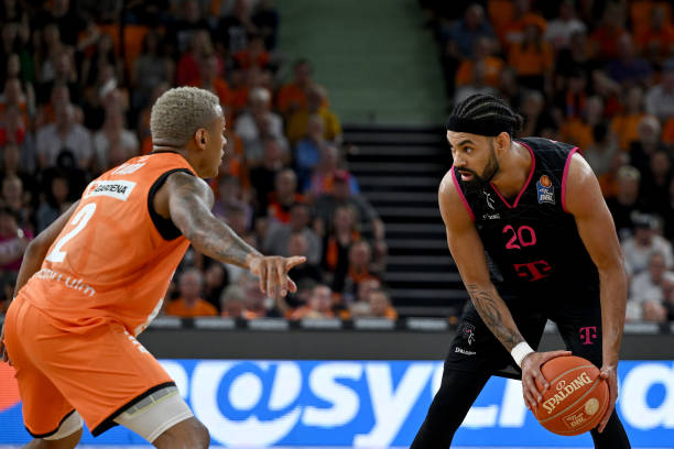 亚的凯尔 亚的凯尔