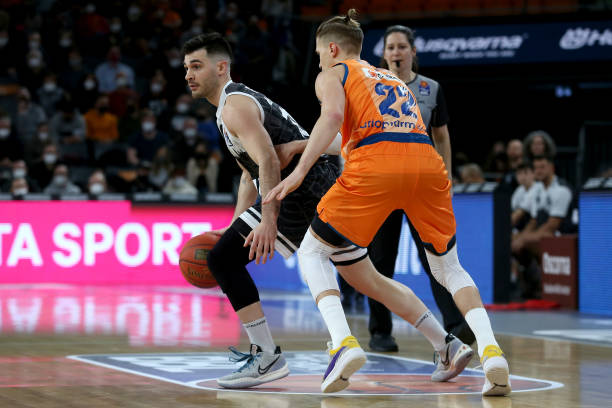 在足球比赛 在足球比赛